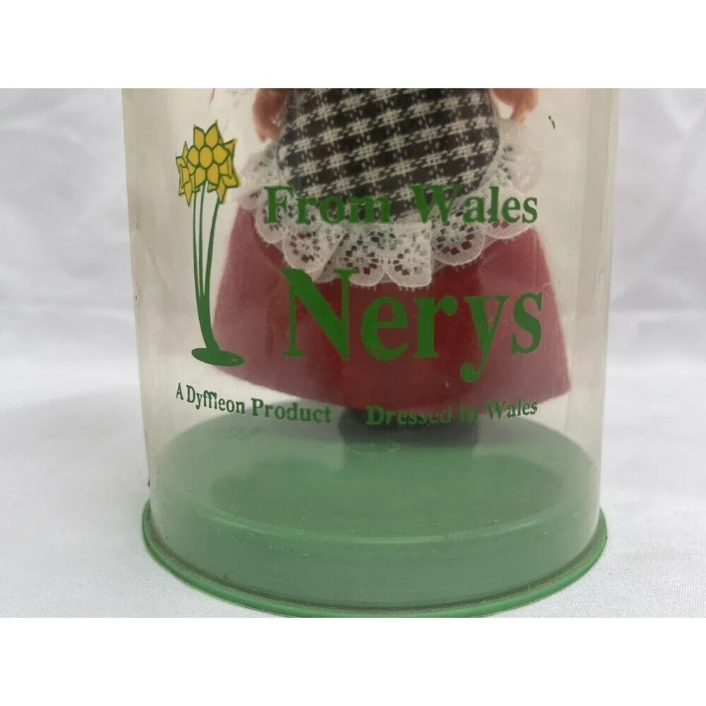 Vintage Welsh Doll Souvenir in traditional costume 8” From Wales Nerys RARE
